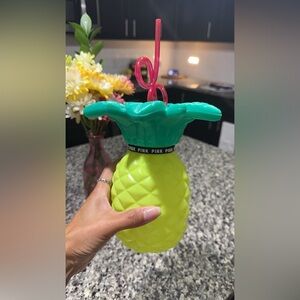 NEW PINK Victoria's Secret plastic pineapple cup with removable lid & straw27oz